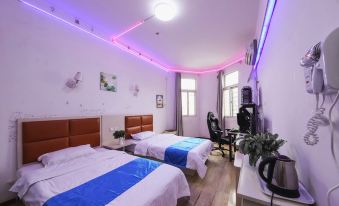 Sakura Language E-sports Hotel (Zhengzhou International Trade 360)