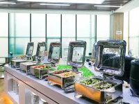 Home Inn Selected (Liaocheng Jinding Shopping Center Dongchang Lake Branch) - parkir