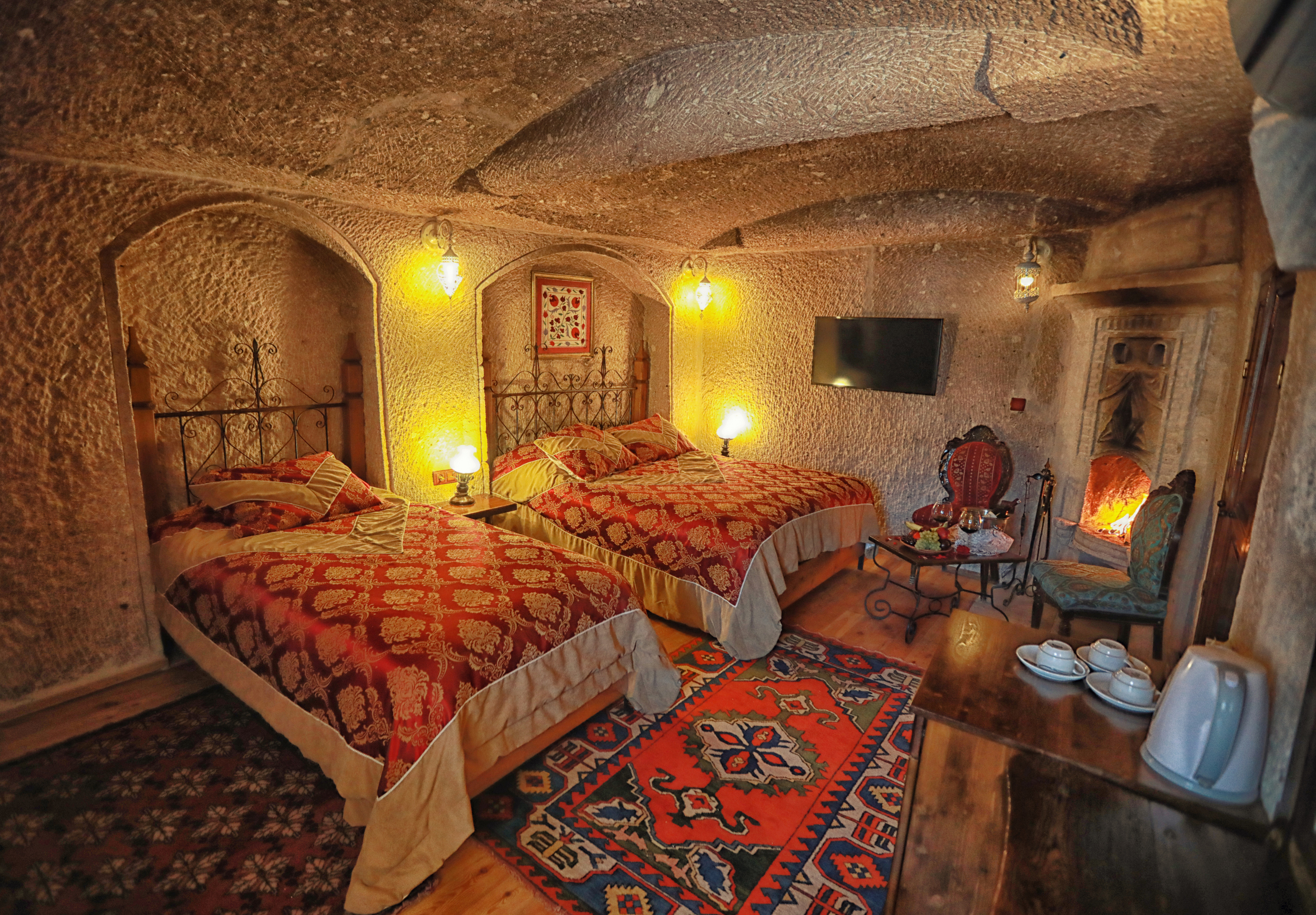 Traveller＇s Cave Hotel