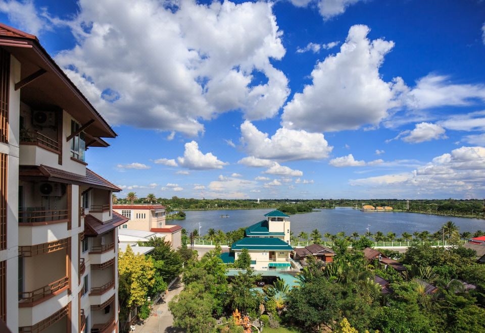 1. 콴루엔 파크 호..