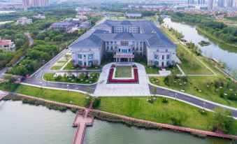 Luxury Blue Horizon Hotel (Zhonghai Lake, Binzhou)