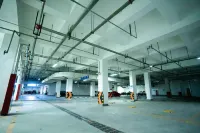 Junbai Hotel (Jinan Hexie Qilu Children's Hospital) - موقف سيارات