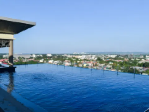 โรงแรมซูริ โรงแรมในอิโลอิโล