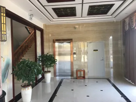Changning Xinyuan Business Hotel