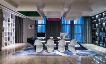 Mercure XiNing HaiHu New District Hotel