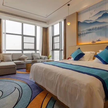 Tongluo Mercure Hotel (Yongxiu Station Xincheng Tongluowan Plaza)