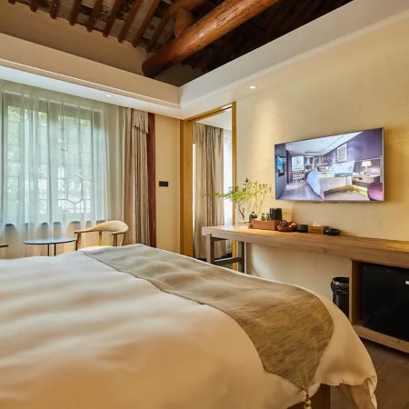 Yiman Hotel (Suzhou Guanqianjie Pingjiang Road Scenic Area)