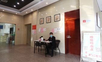 Junyi Chain Hotel (Fengcheng People's Hospital Xinglin Community Branch)