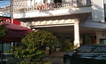 DeMira Hotel