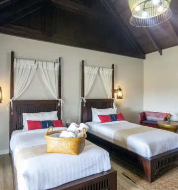 ห้องดีลักซ์ เตียงแฝด พร้อมระเบียง