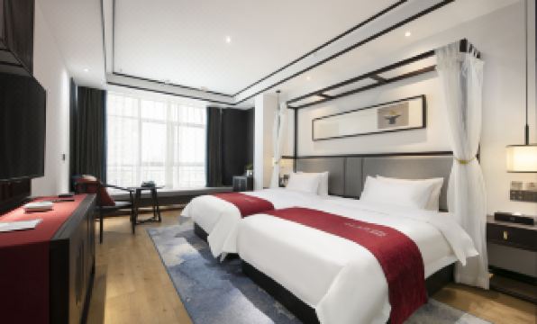 QIANNA HOTEL (Michi Railway Station County Government)