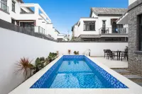 Q villa