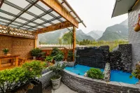 Floral Hotel  · Huashan Landscape leju Hotel (Huashan Scenic Area Visitor Center Store)