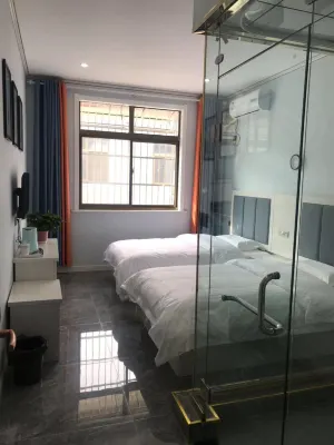 Yunzhihai Hotel (Huashan Visitor Center Branch) Hotels near Huashan North Railway Station