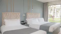 Jihu Beach Hotel فنادق في شنغ سى