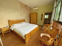 Foping Quanquan Leisure Farm Hotels in Foping County
