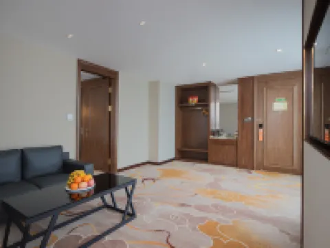 Vienna International Hotel (Yishui Kaixian International) Hotels in Yishui