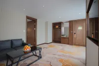 Vienna International Hotel (Yishui Kaixian International) Hotels near YiShui KeJiGuan