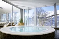 Hotel and Spa Silberhorn - Hot Tub