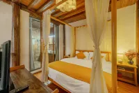 Just to wait for your chain inn (Lijiang Ancient City Wuyi Street Store) Hotels in Lijiang