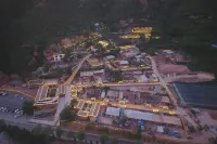 Huanglong Pianshi College Hotel Hotels in Yichuan