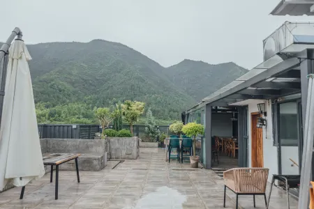 Bushe Banjuan Hostel Отели рядом с достопримечательностью «Gaoqian Ancient Residence»