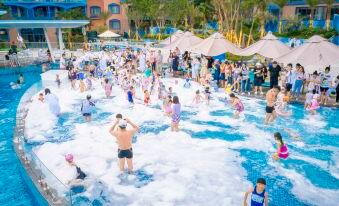 Fuxian Lake Dolphin Bay Hotel (Cambrian Town Flagship Store)