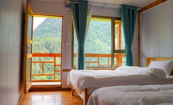 Deqin Guyu Huating Inn