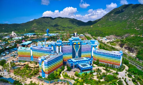 Chimelong Penguin Hotel