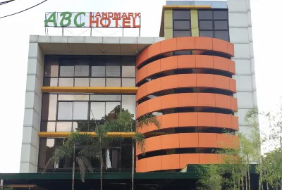 RedDoorz Plus @ ABC Landmark Hotel Hotels in 