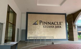 Pinnacle Duplex@5m Walk to Paradigm Mall+WIFI