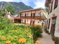 Danba Gadawangjing Homestay