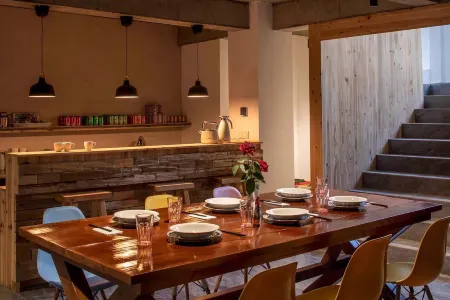 Jishan Jishe (Zhumeng Base Camp)