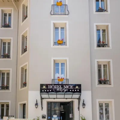 Boutique Hotel Nice Côte d'Azur Отели рядом с достопримечательностью «Железнодорожный вокзал Ницца-Вилль»