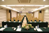 Phoenix Jinghua Hotel - 4-Star