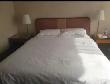 Jixixiong Road Hotel