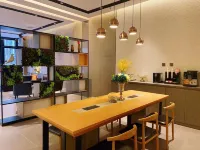 Homeinn Selected Hotel (Chifeng Railway Station Songshan Wanda Plaza) - 3 tähden