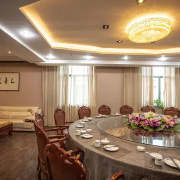 Jin Hyatt Hotel, Luxian County