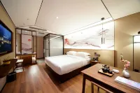 Stranger Light House Hotel (Yantai Laizhou Culture West Street Branch) Hotel di Laizhou