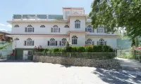 Dewanekhas Hotel & restaurent