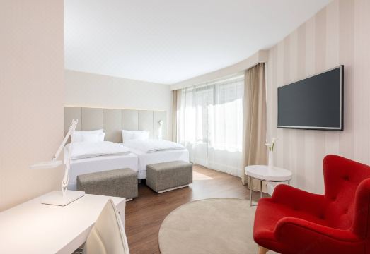 아바니 프랑크푸르트 시티 호텔의 사우나 시설 내부 이미지