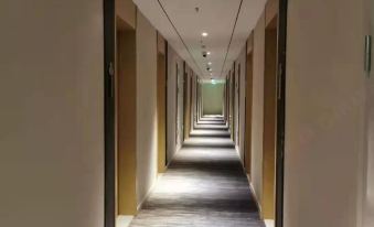 Magnotel Hotel (Shanghai Beiqinggong Road)