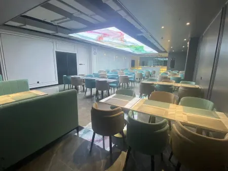 Xana Hotelle (Qinhuangdao Shanhaiguan Laolongtou) Отели рядом с достопримечательностью «Old Dragon's Head»