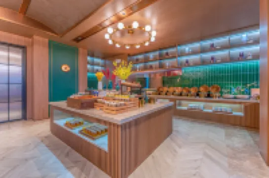 Orange Hotel (Linyi Calligraphy Plaza)