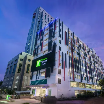 Holiday Inn Express & Suites JOHOR BAHRU by IHG Hotels near JB Sentral Station