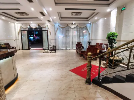 Harbour Inn Отели рядом с достопримечательностью «Chunwan Scenic Area»