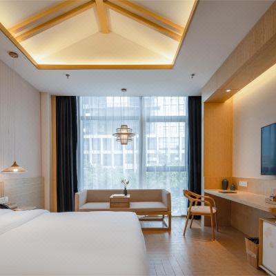 行政大床房（可投屏55寸電視+裸棉床品） 建國璞隱酒店（深圳福田會展中心車公廟店）優惠