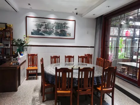 Wangshui Lushan Homestay Отели рядом с достопримечательностью «Yan Ziling’s Angling Terrace»