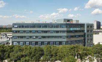 Ni Hao Hotel (Ningbo Yinxian Dadao Dongqianhu)