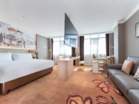 Vienna 3 Best Hotel (Yangxin High-Speed Railway Station Guanggu Square) Hotels in Yangxin